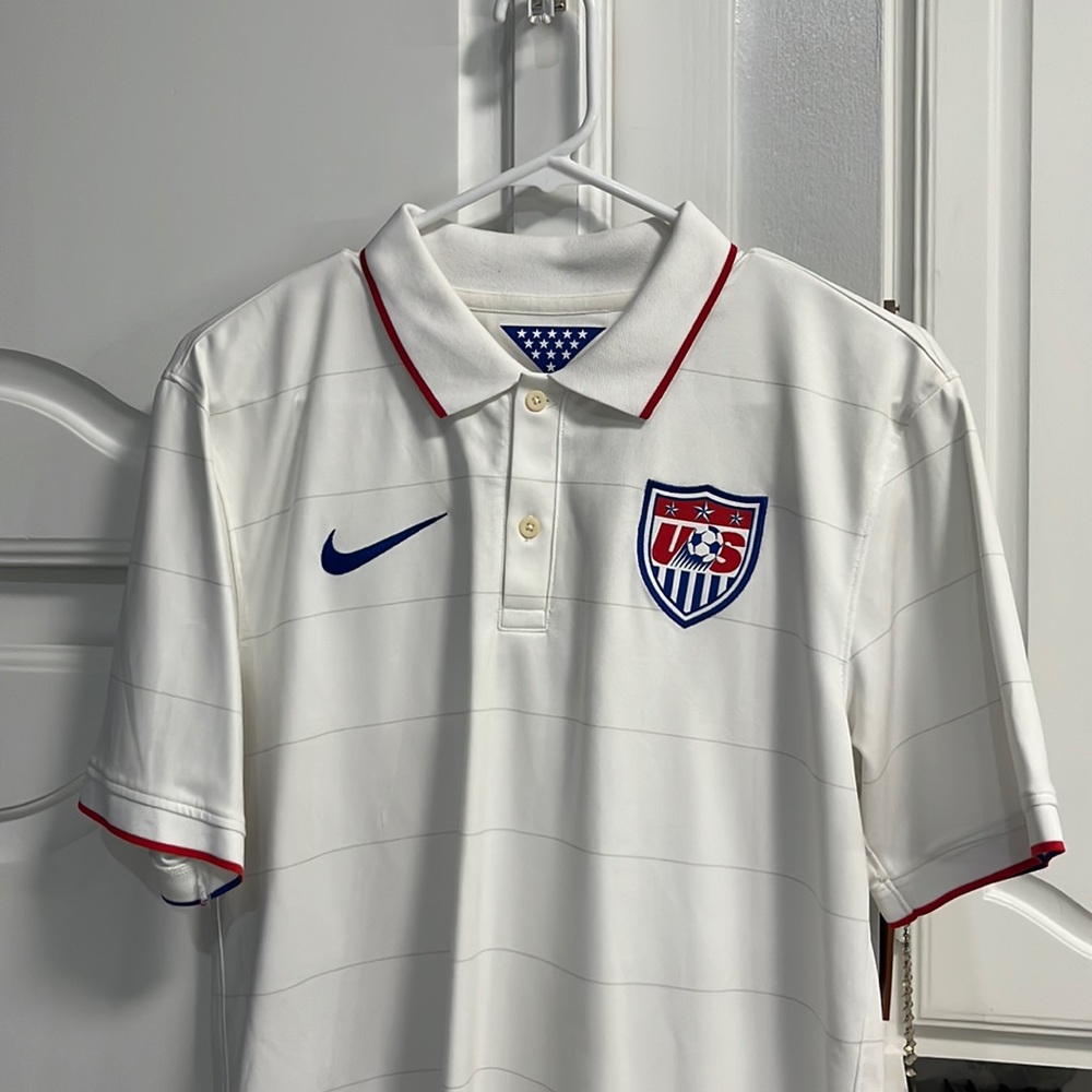 2014 USNMT soccer team jersey.